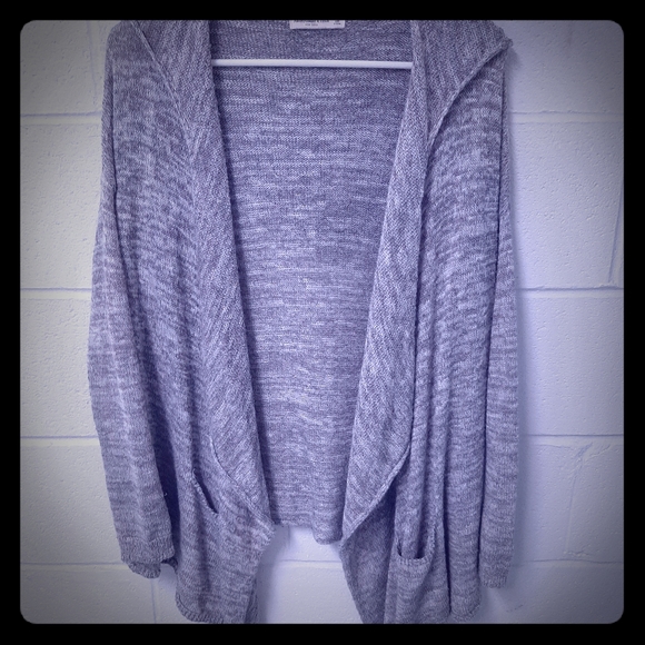 Abercrombie & Fitch Sweaters - Abercrombie and Fitch hooded sweater size m/l
